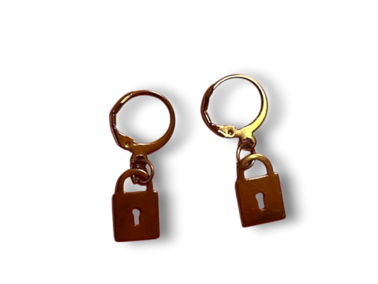 ARETES HUGGIES COLGANTES CANDADO